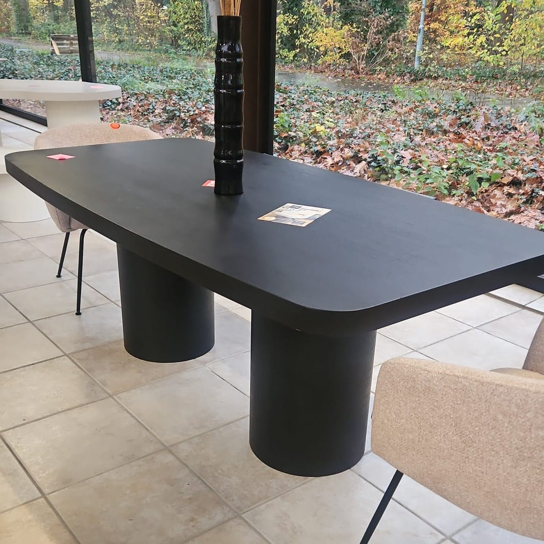 Gana eettafel – Como poot, zwart eiken