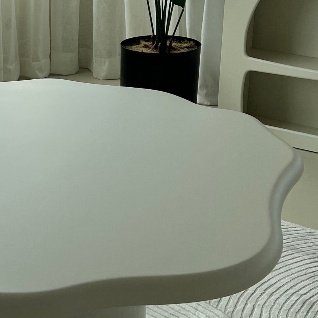 Ventana Dining Table