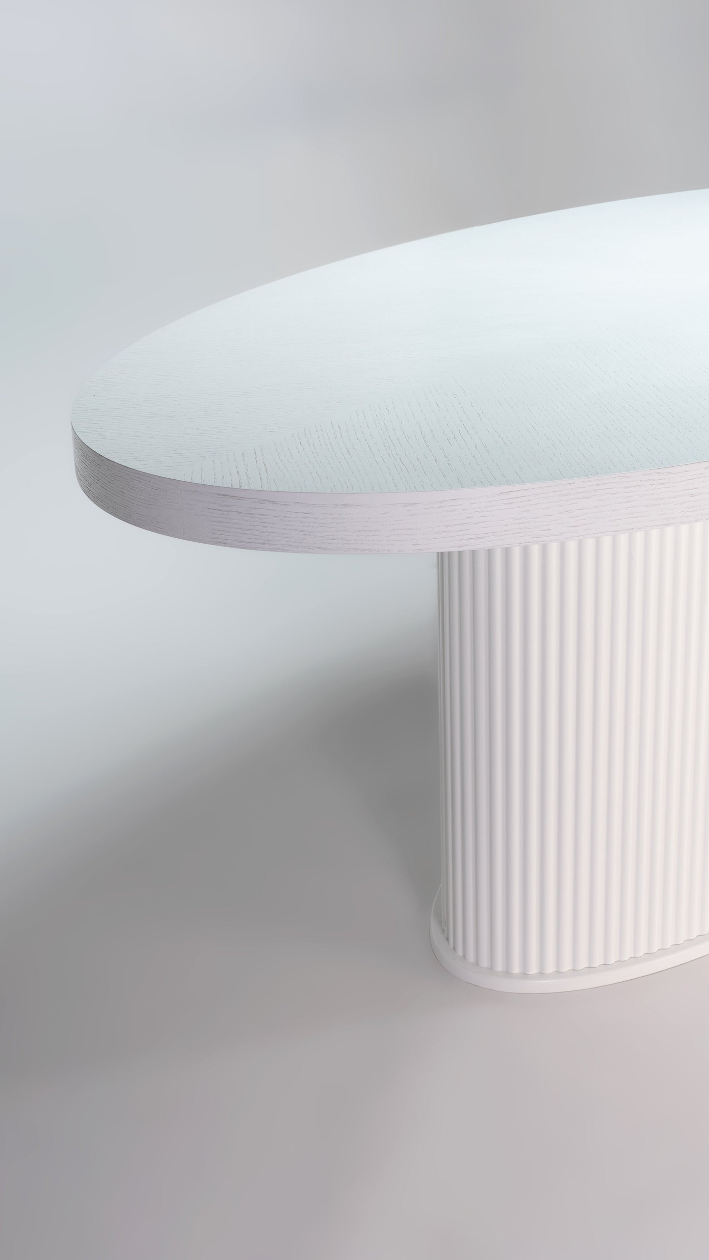 Datca top apollo leg dining table