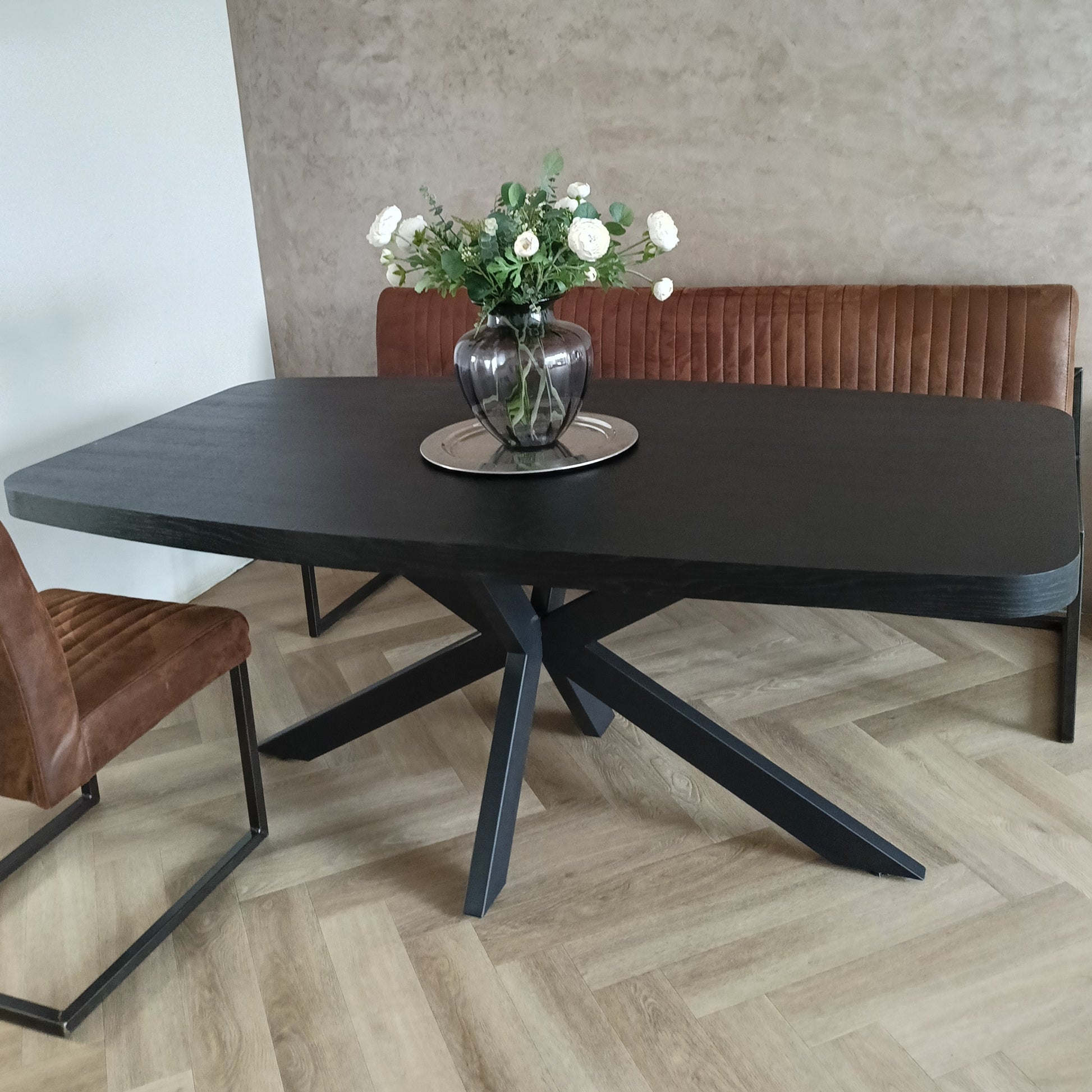 Gana eettafel – spiderpoot, zwart eiken - detailfoto