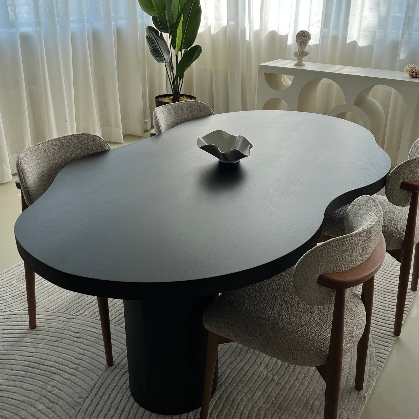 Bugatti dining table