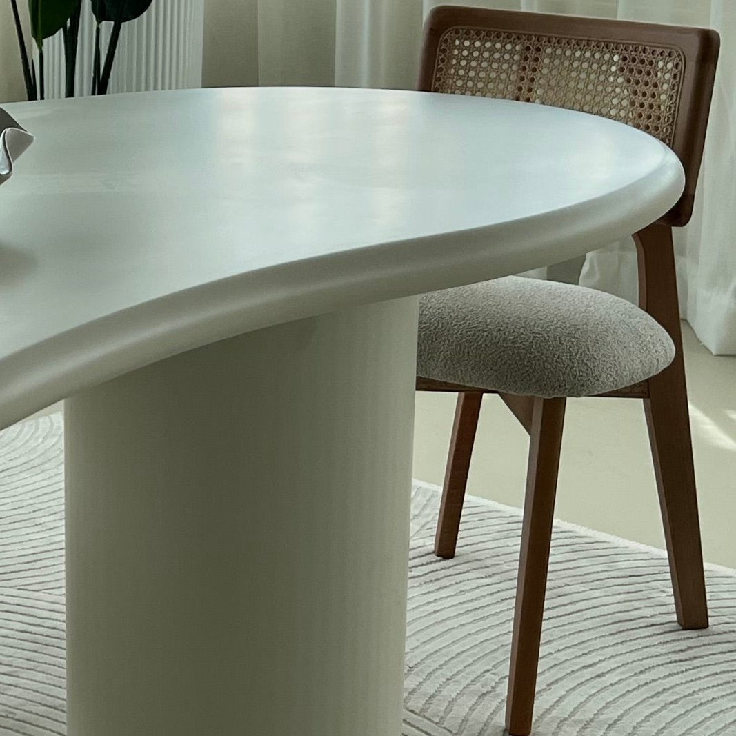 Fasulye dining table