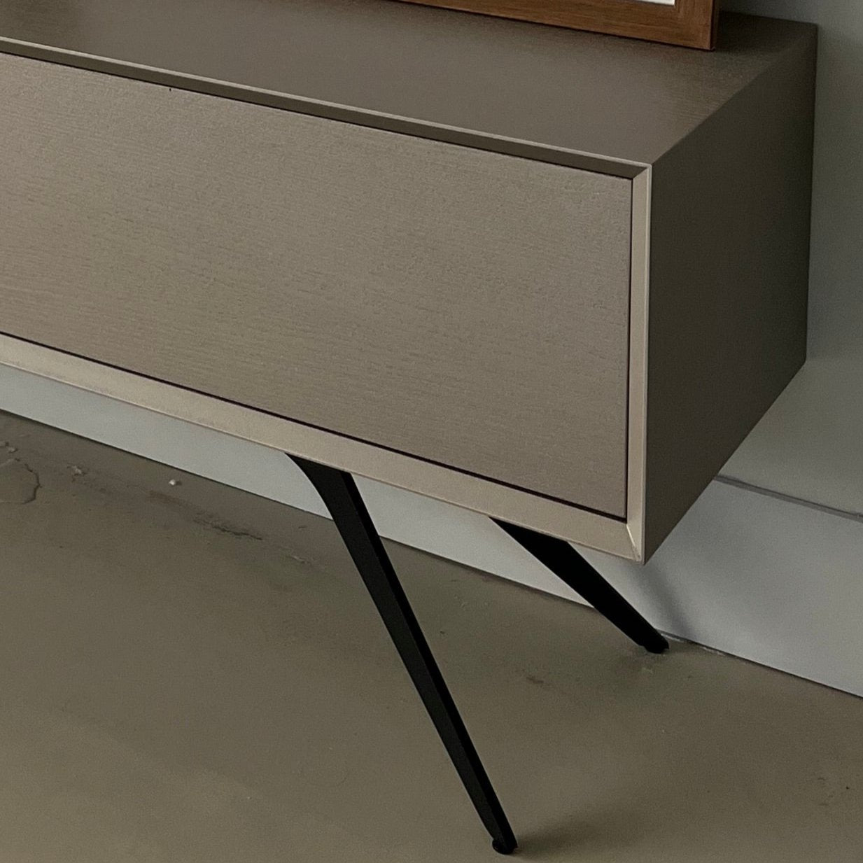 Paris tv stand