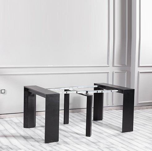 Max extention dining table black oak