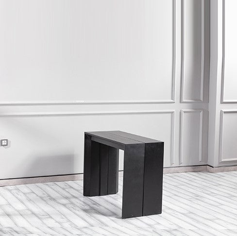 Max extention dining table black oak