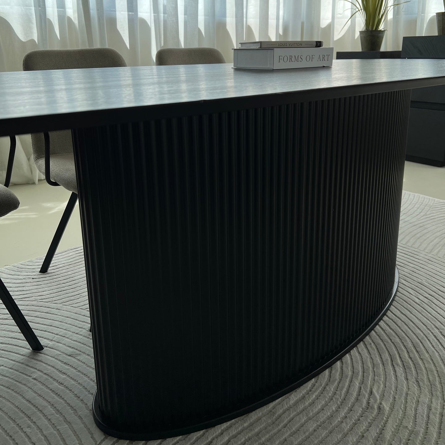 Danish ovale top apollo leg dining table