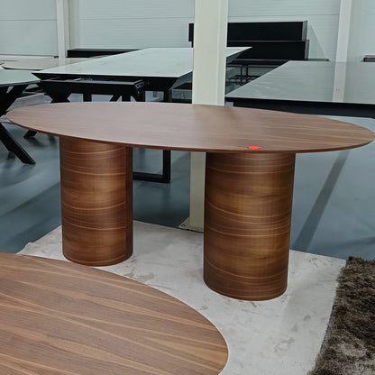 Bergamo Dining Table Como Leg American Walnut