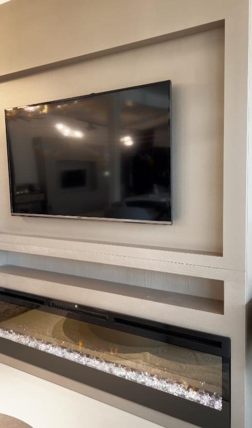 Berlin TV Ünitesi Şömineli 200cm Elektrikli Şömine – 3. ürün görseli