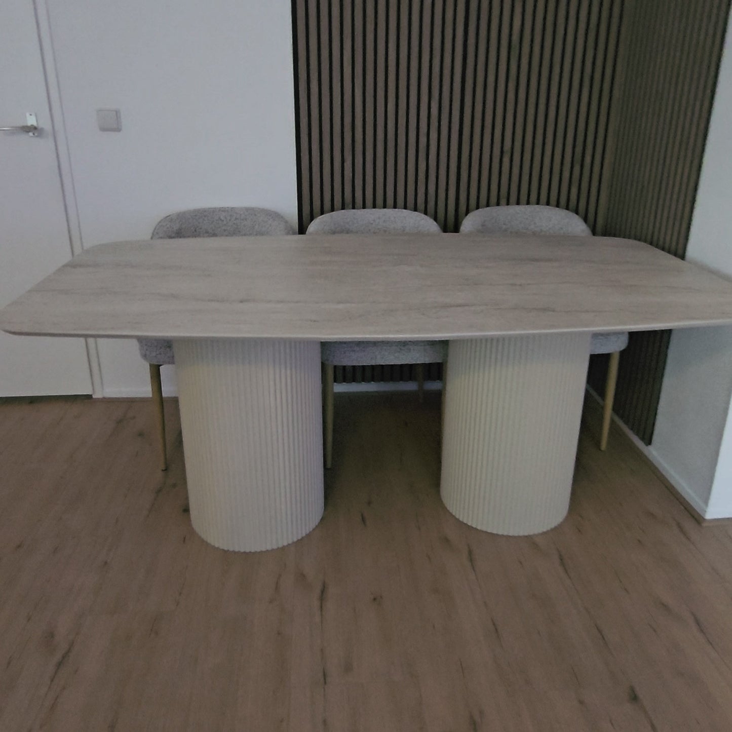 Danish Ovale eettafel – Tweety poot, travertin HPL