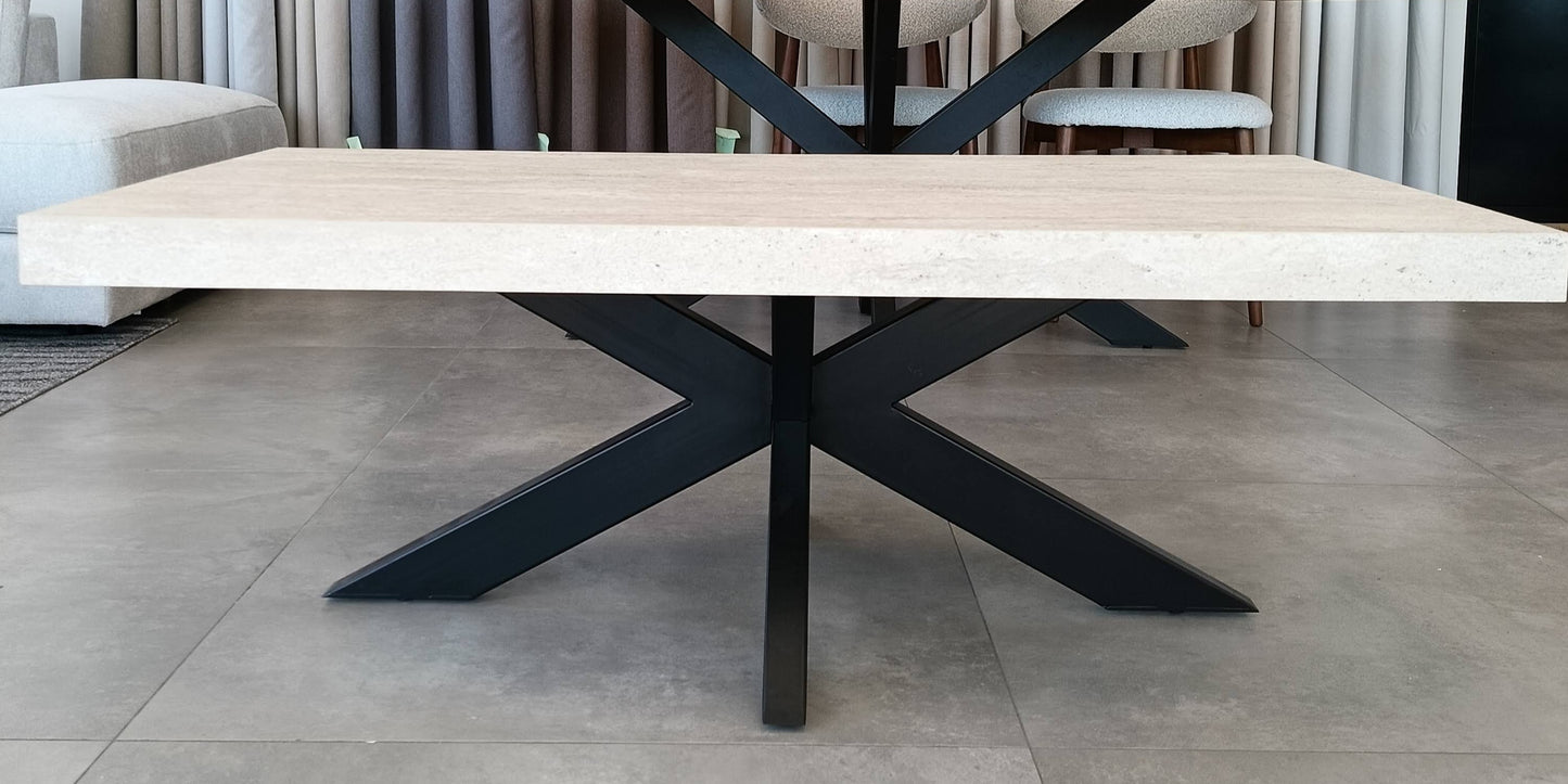 Rotterdam salontafel – spiderpoot, travertin HPL - sfeerfoto in interieur