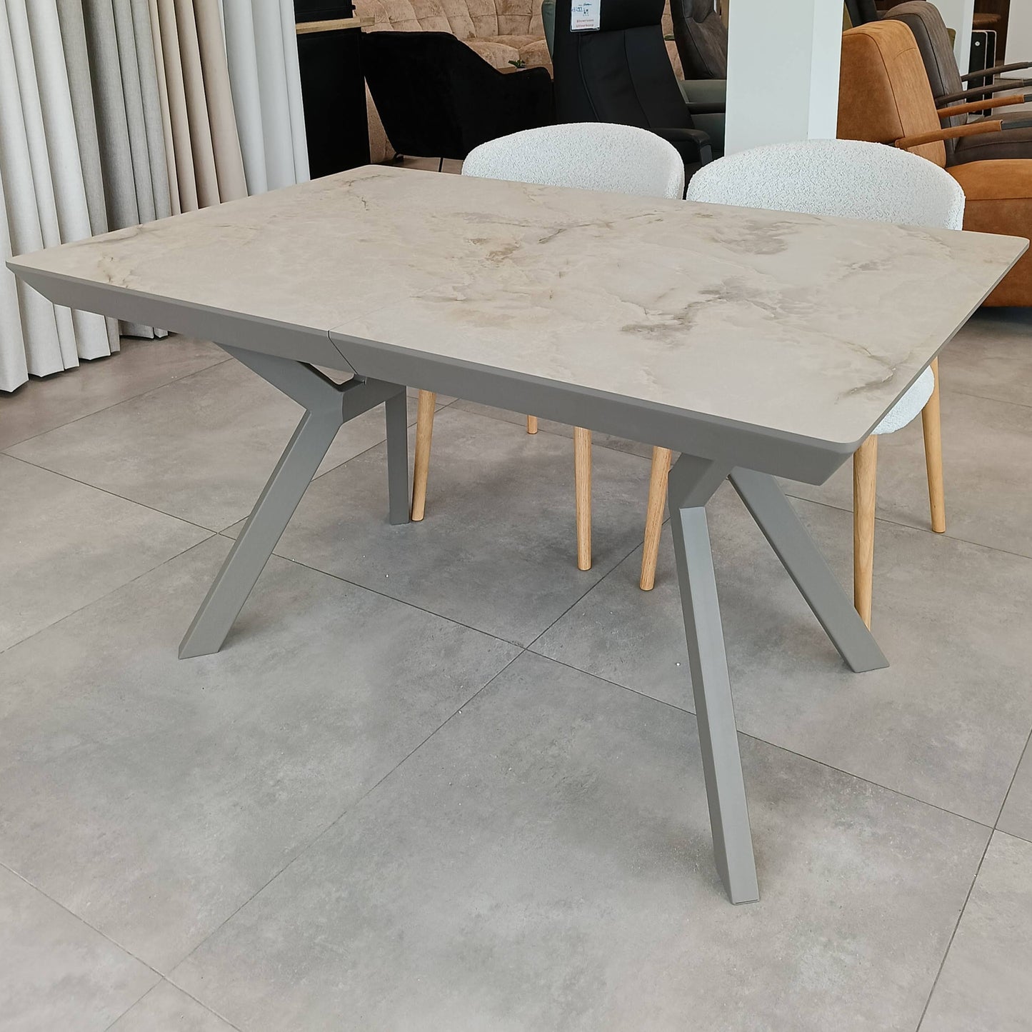 Mola Extention Dining Table Mola Hpl